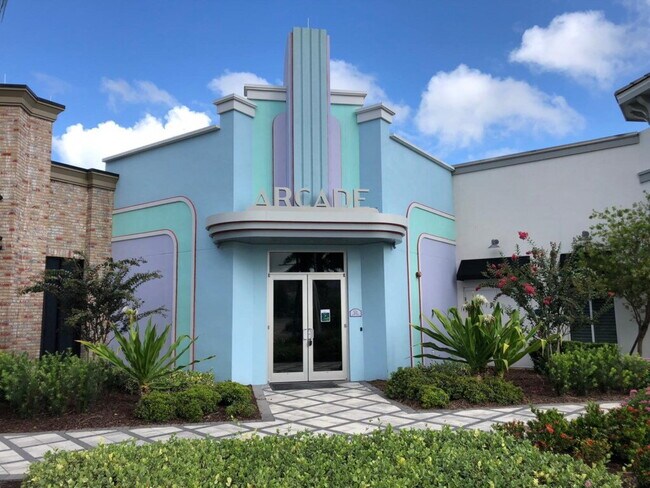 Building Photo - Welcome home to this gorgeous 4 bed 4 bath pool home!