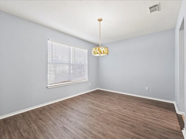 Building Photo - 6422 Senda Ct