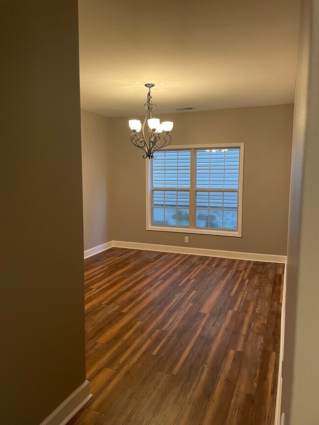 Building Photo - 940 Sunny Slope Trace