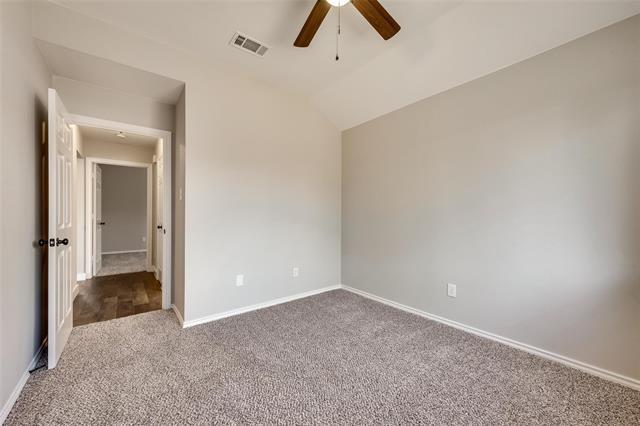 Building Photo - 1811 Creekpark Trail