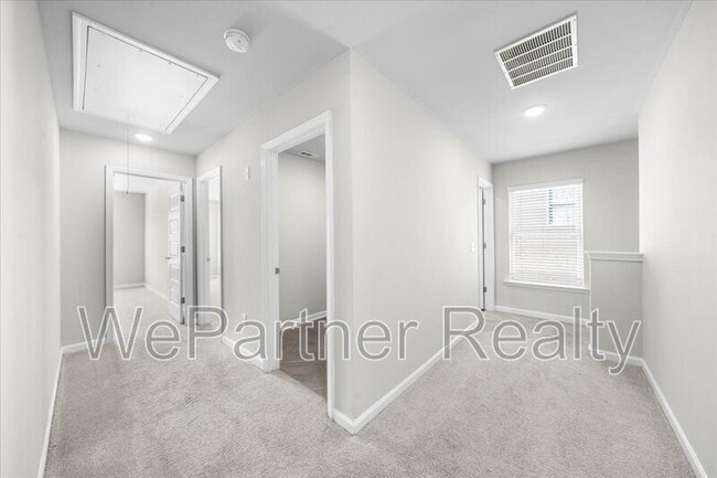 Building Photo - 313 Harrison St