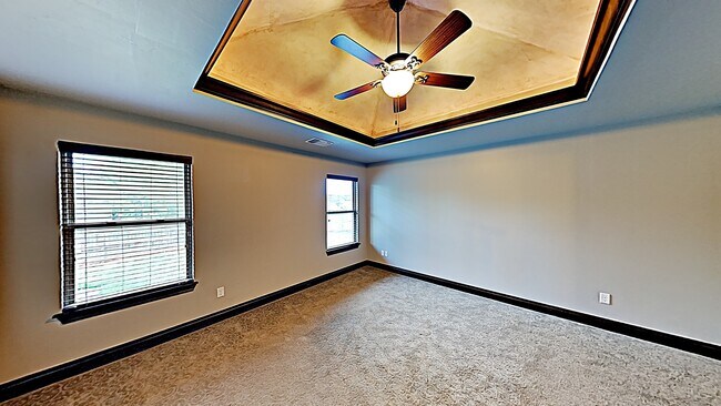 Building Photo - Stunning 5 Bedroom In Edmond With Bonus Room and Study