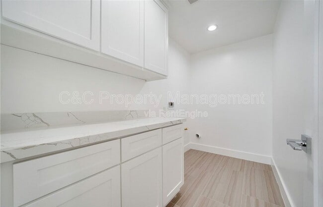 Building Photo - 17029 Janison Dr