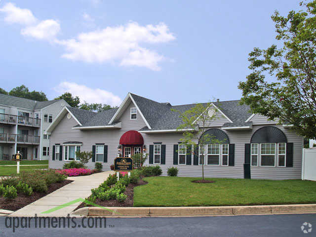 Clubhouse - Arbor Pointe Apartment Homes