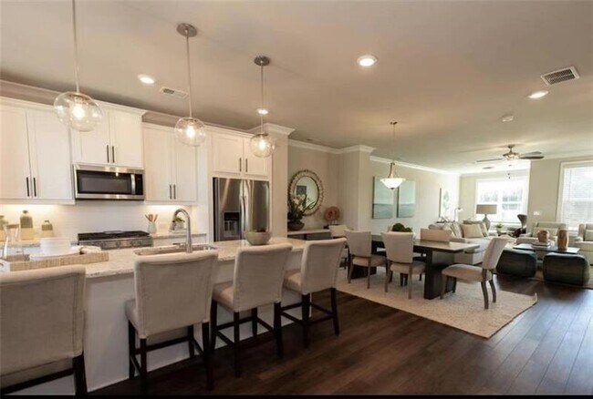 Building Photo - 4400 Sims Park Pl.