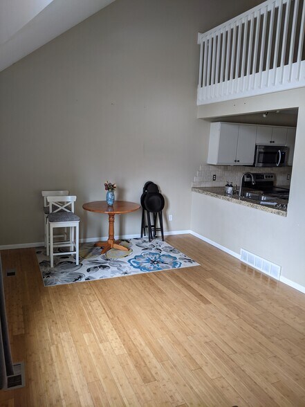 Main floor living area - 2929 Ross Dr