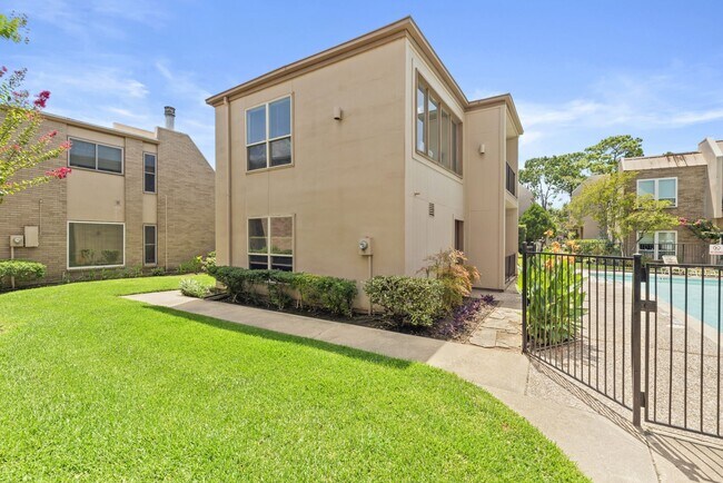 Building Photo - 1115 Augusta Dr