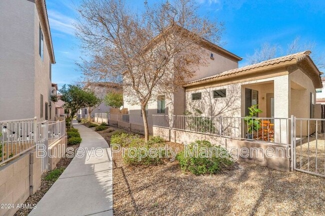 Building Photo - 3541 W Marconi Ave