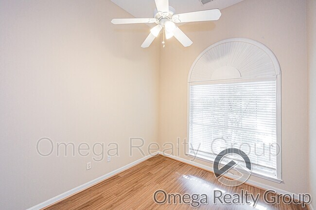 Building Photo - 205 Stonehaven Trace