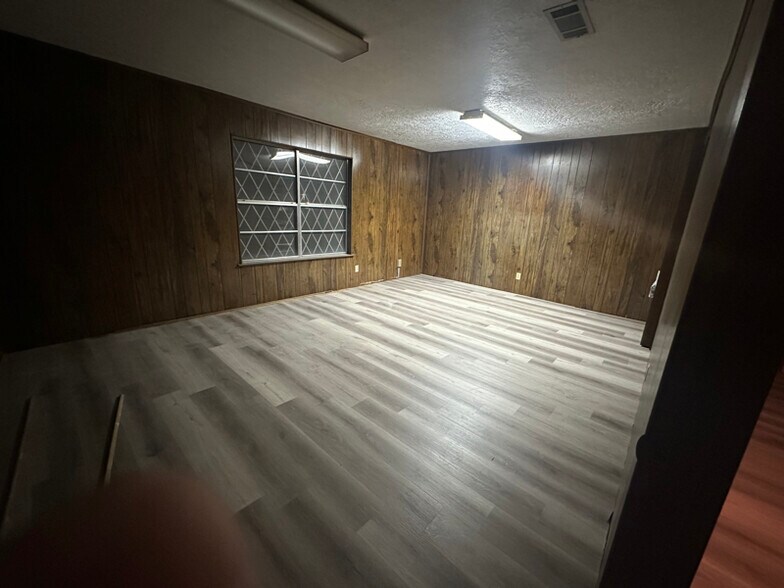 Building Photo - 125 W Monroe St