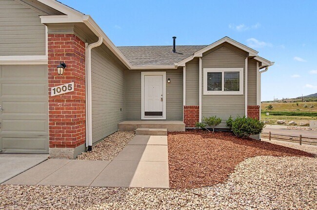 Building Photo - 1005 Scarlet Oak Dr