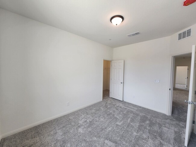 Building Photo - WOW New Built in Summerlin!