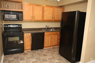 Building Photo - 2 Bedroom Condo at the Villas!