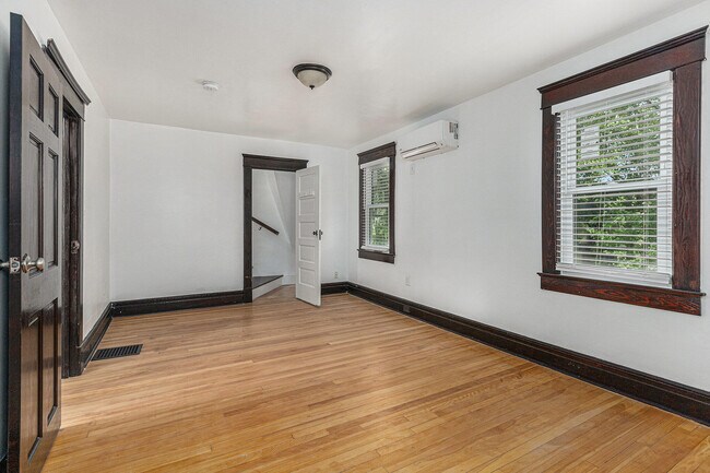 Building Photo - 1208 Olivia Ave