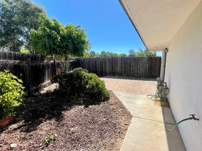 Building Photo - 4491 La Paloma Ave
