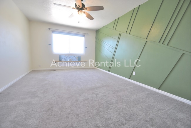 Building Photo - 106 River Heights Blvd