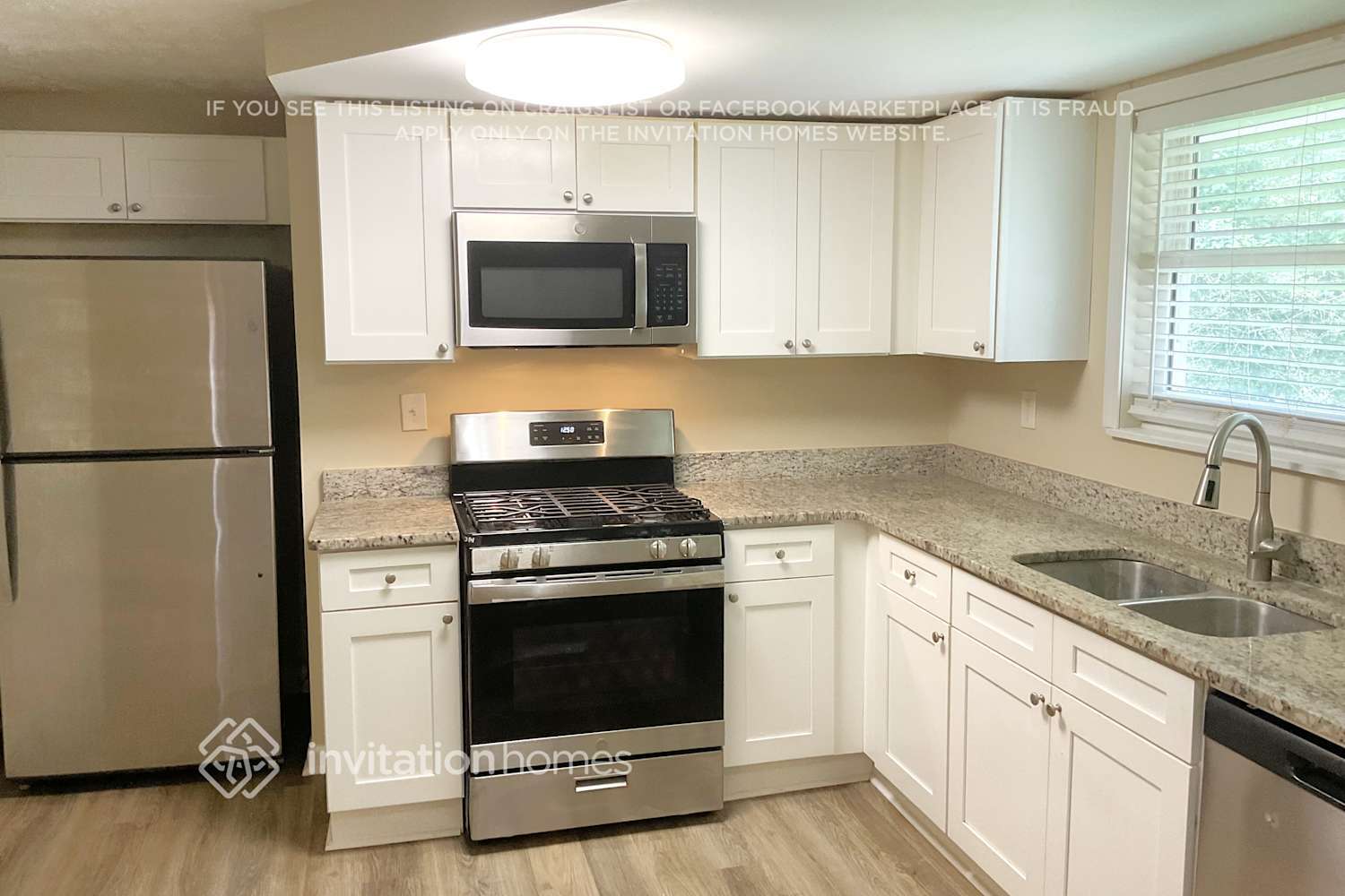 Building Photo - 6265 Lakeview Dr