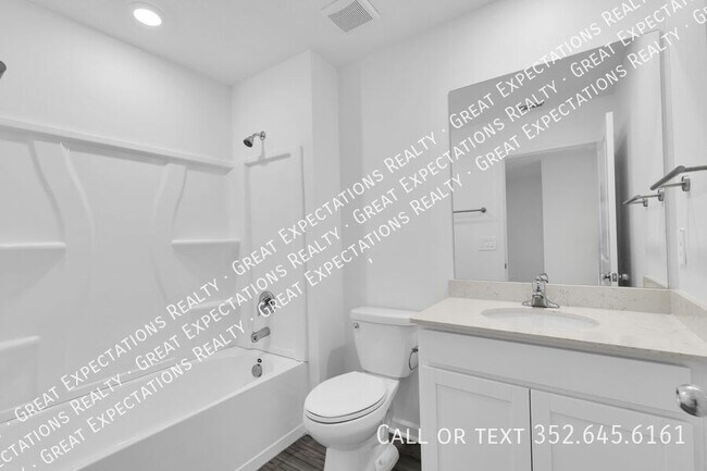 Building Photo - 4859 SW 81st Lp