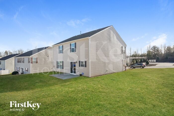 Building Photo - 1400 Glenwater Dr