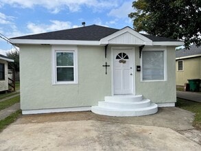 Building Photo - 648 Ave H