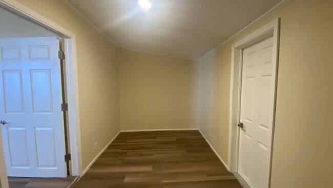 Building Photo - 1107 Colleton Dr