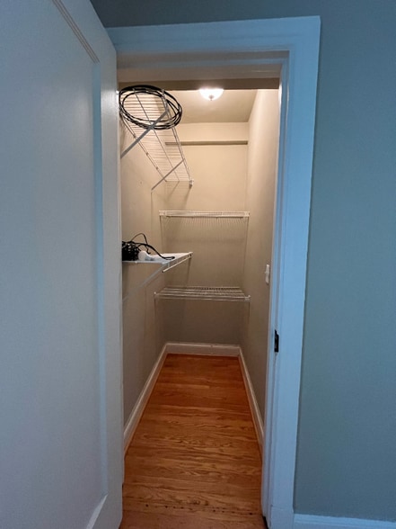 Building Photo - 15 E Kirby St