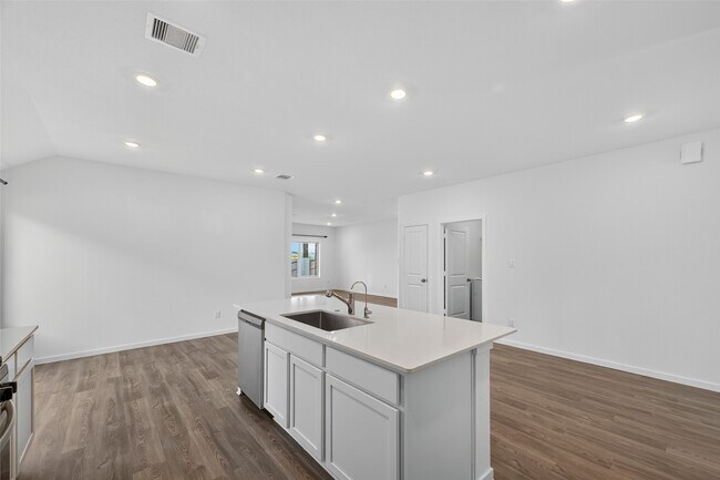 Building Photo - 3013 Myrtle Bch Ln