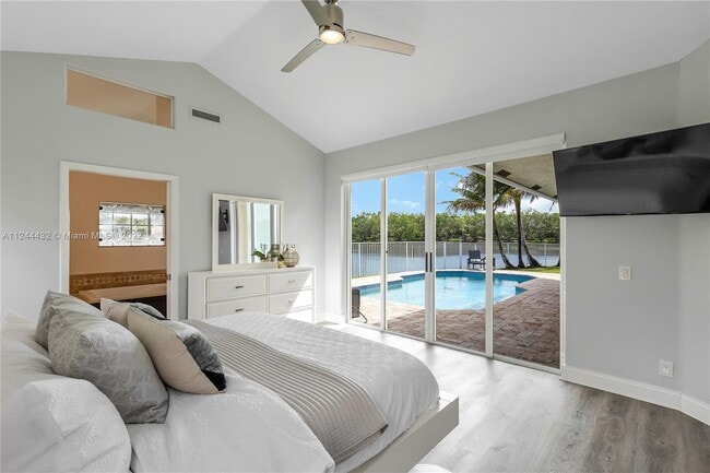 Building Photo - 1127 Laguna Springs Dr