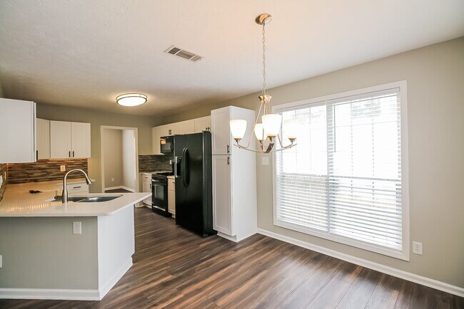 Building Photo - 77 Harbour Town Cove