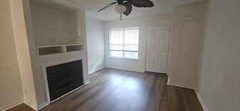 Building Photo - 119 Creekside Dr