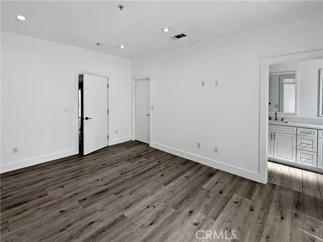Building Photo - 7127 S La Cienega Blvd
