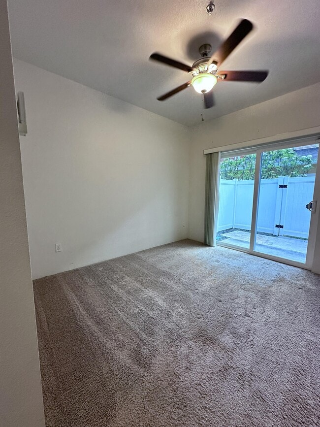 Building Photo - 458 Manawai St
