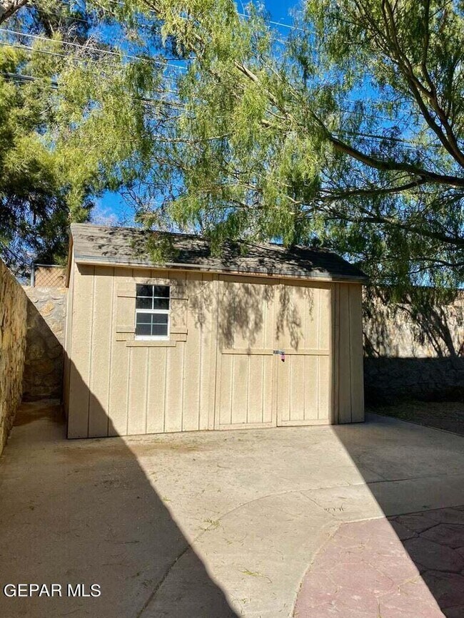 Building Photo - 7409 Edgemere Blvd