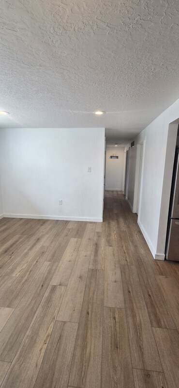 Building Photo - 259 E Tj Cir
