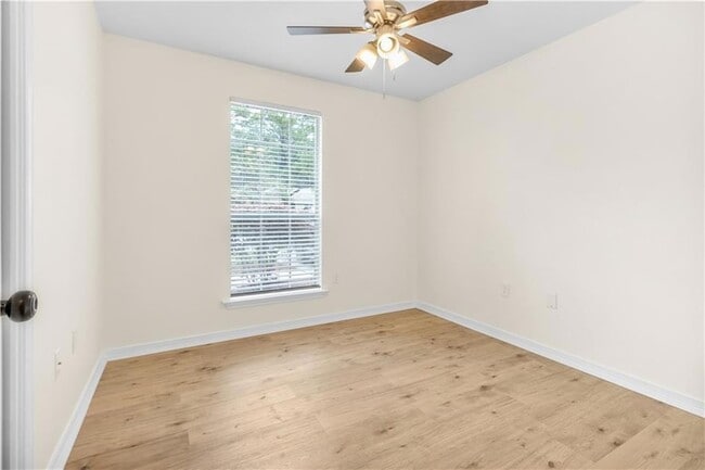 Building Photo - 1366 Valmont St