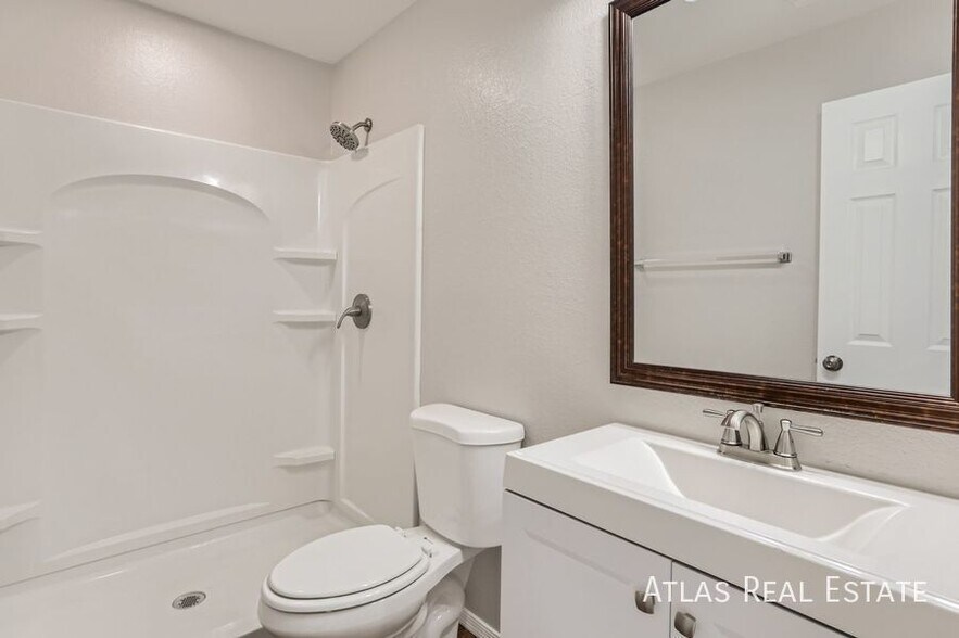 Building Photo - 10817 N 46th Ave