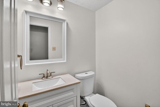 Building Photo - 3633 Dry Creek Ct