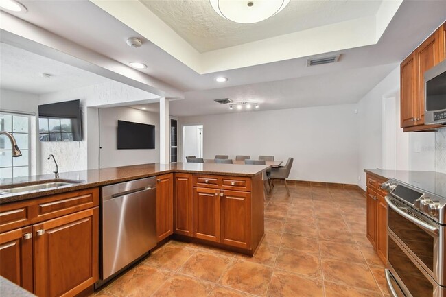 Building Photo - 4328 40th St S