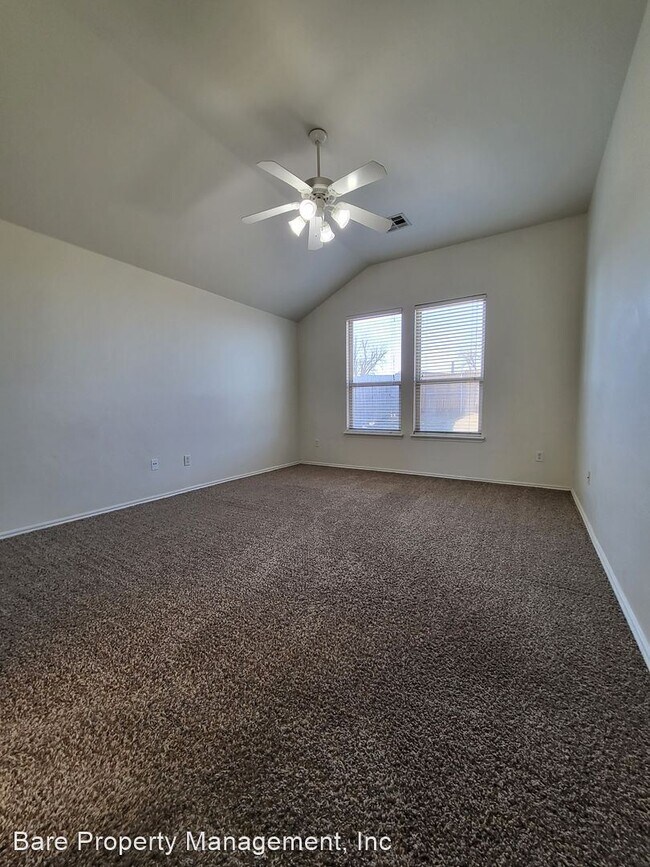 Building Photo - 4 br, 2 bath House - 524 Lone Oak Drive