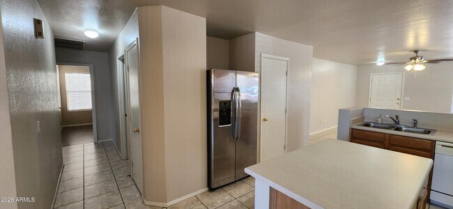 Building Photo - 3709 E Jasper Dr