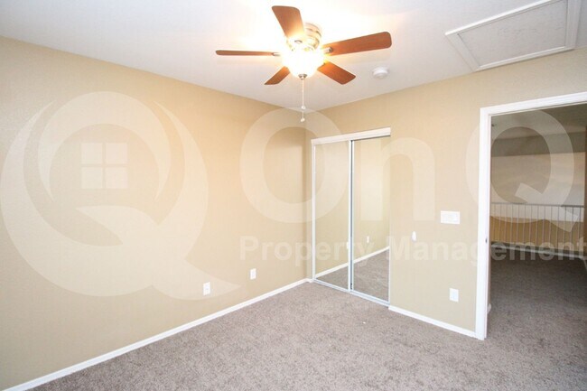 Building Photo - 5326 W Taro Ln