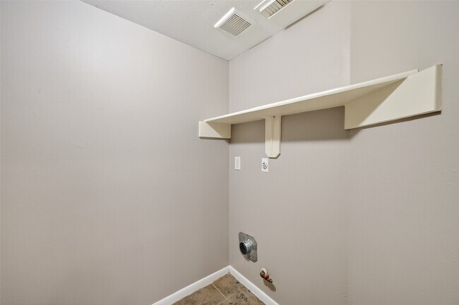 Building Photo - 1702 Bonnie Lea Ln