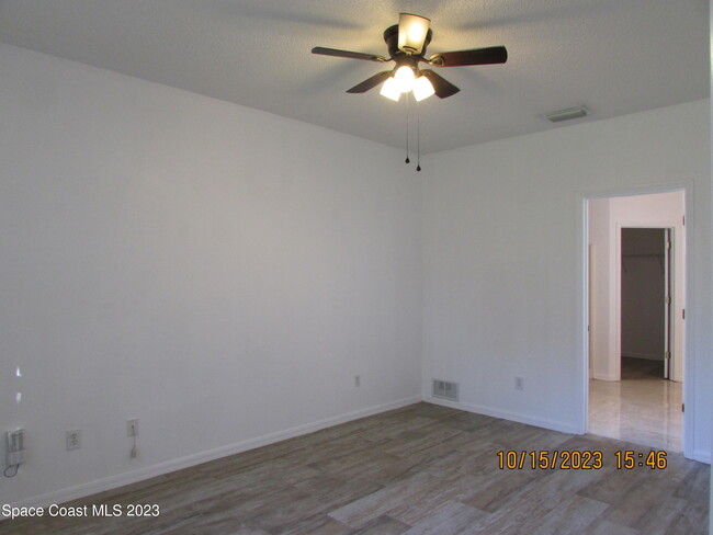 Building Photo - 4192 Collinwood Dr