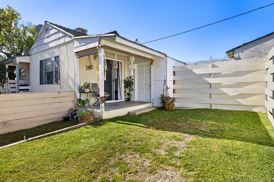 Building Photo - 8413 Kittyhawk Ave