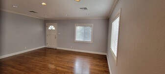 Building Photo - 17565 Bullock St