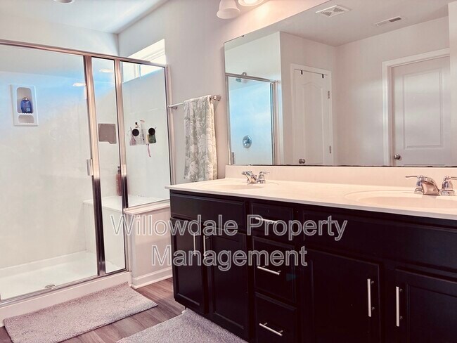 Building Photo - 993 Deaton Dr