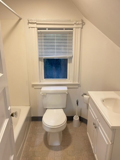 Building Photo - 109 River St