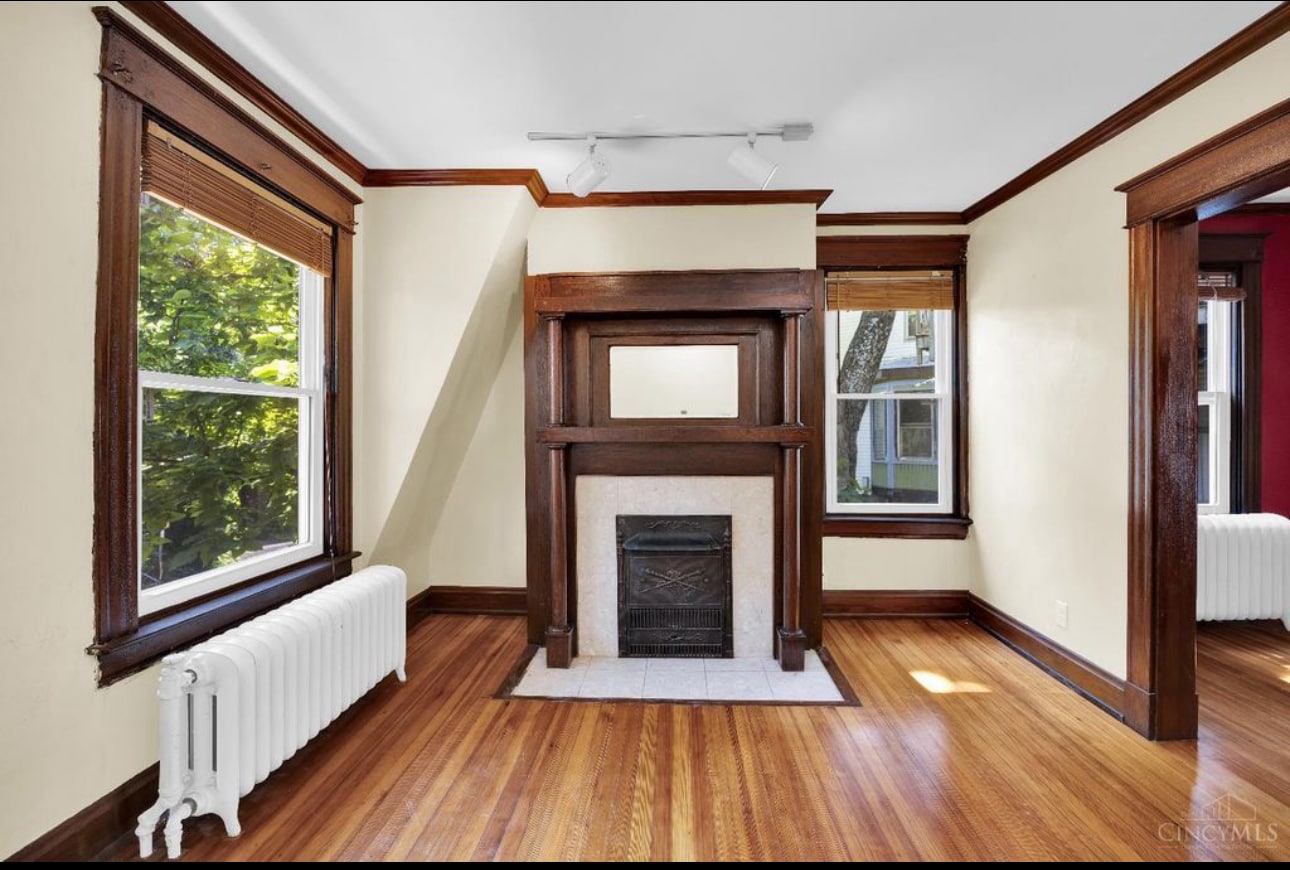 Unit 2 - 3033 Marshall Ave