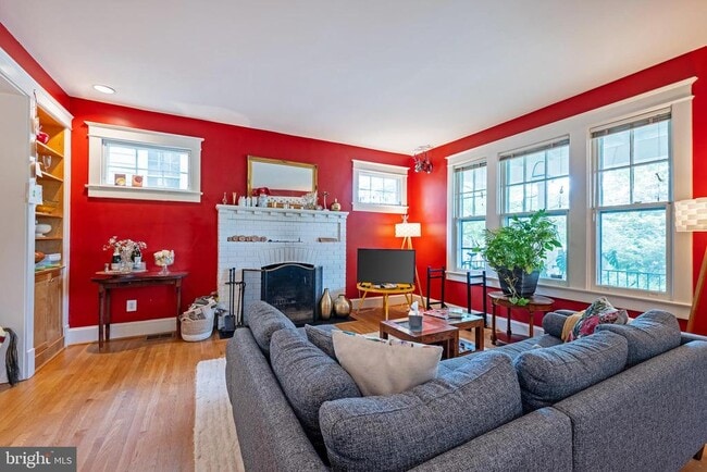 Building Photo - 3512 35th St NW