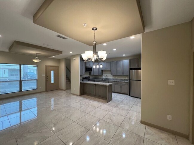 Building Photo - THE DORADO CONDOMINIUMS